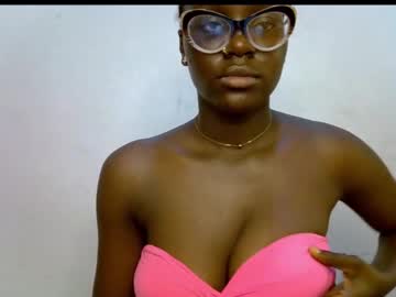 Black_Petitqueen12 November 01, 2025 Chaturbate stream image