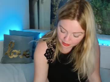 Nicolelinharts November 01, 2025 Chaturbate stream image