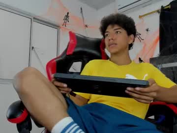 Maximiliano_Khalil November 01, 2025 Chaturbate stream image