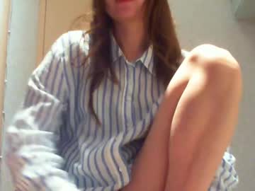 Momentbeforedown November 01, 2025 Chaturbate stream image