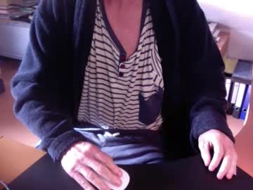 Amor2200 November 02, 2025 Chaturbate stream image