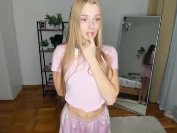 Islacrimson November 02, 2025 Chaturbate stream image