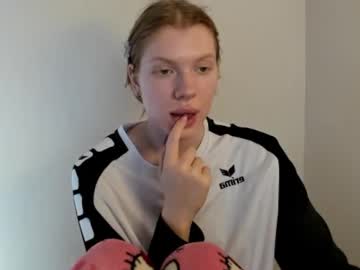 Stellaswen November 03, 2025 Chaturbate stream image