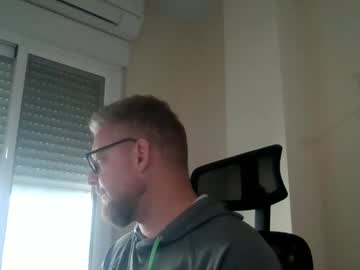 Kroezel1985 November 03, 2025 Chaturbate stream image
