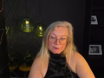 Natalicloud stream photo from November 03, 2025