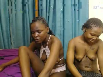 Minnie_Lila November 03, 2025 Chaturbate stream image