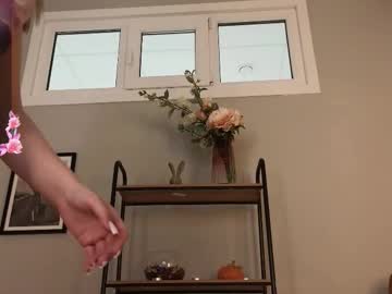 Belly_Brics November 04, 2025 Chaturbate stream image