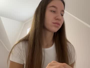 Emberfamn November 04, 2025 Chaturbate stream image