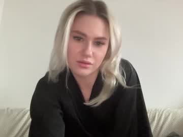 Elaraluxxxe November 04, 2025 Chaturbate stream image