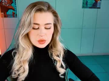 Adelloyss November 04, 2025 Chaturbate stream image