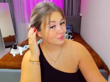 Sarahmils November 04, 2025 Chaturbate stream image
