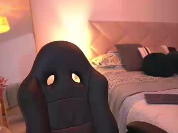 Lau_Bee_ November 04, 2025 Chaturbate stream image