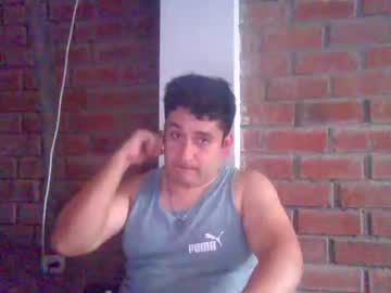 Builtfpleasure November 04, 2025 Chaturbate stream image