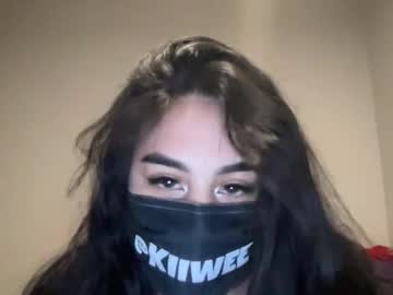 Kiiwee November 05, 2025 Chaturbate stream image