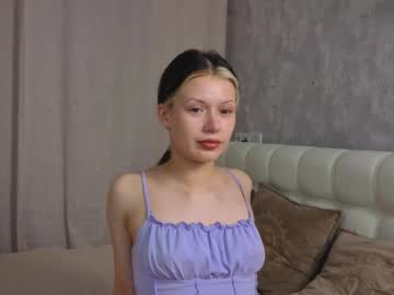 Michaelahottinger November 05, 2025 Chaturbate stream image