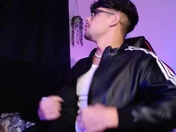 Isaac_Saenz November 05, 2025 Chaturbate stream image