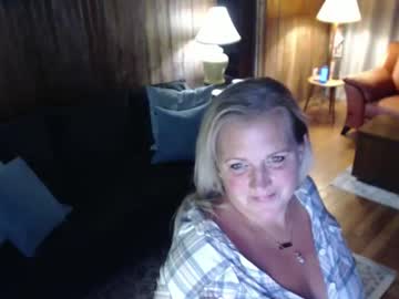 Curvycanuck November 08, 2025 Chaturbate stream image