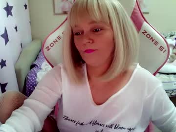 Christirose November 08, 2025 Chaturbate stream image