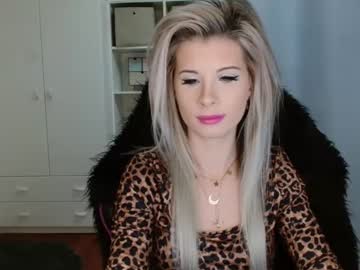 Kristineamore stream photo from November 08, 2025