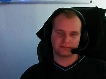 Croissant911 November 08, 2025 Chaturbate stream image
