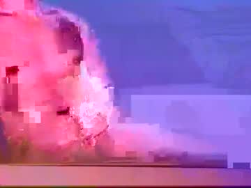 Bronzeben stream photo from November 10, 2025