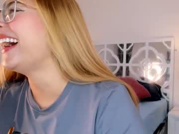Mikaelastonne November 10, 2025 Chaturbate stream image