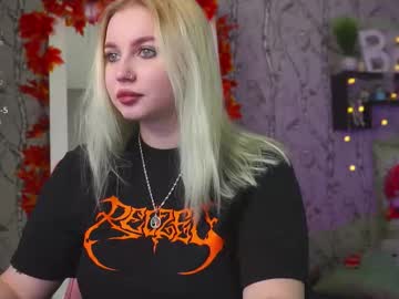 Moon_Valkyriie November 11, 2025 Chaturbate stream image