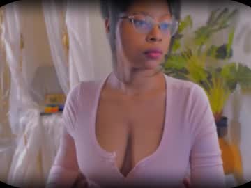 Bellablakes18 November 12, 2025 Chaturbate stream image