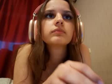 Sundaysuit November 12, 2025 Chaturbate stream image