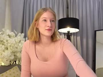 Petitelz November 12, 2025 Chaturbate stream image