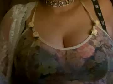 Crystalyn777 November 16, 2025 Chaturbate stream image