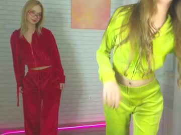 Strawberryglow November 16, 2025 Chaturbate stream image