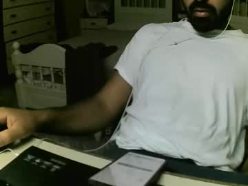 Hugeveiny November 17, 2025 Chaturbate stream image