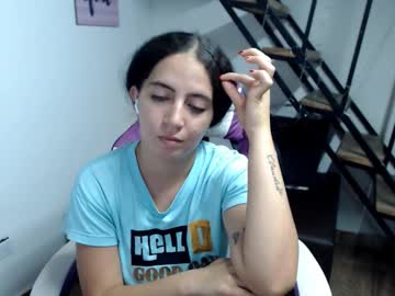 Samantha2girl stream photo from November 18, 2025
