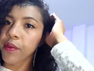 G_Bella2025 November 18, 2025 Chaturbate stream image