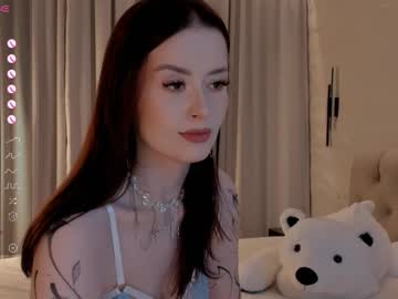Emelilove November 18, 2025 Chaturbate stream image