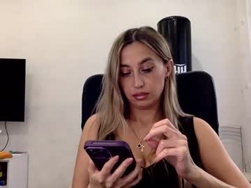 Linavora November 18, 2025 Chaturbate stream image