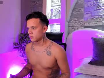 Valentino_Moretti November 18, 2025 Chaturbate stream image