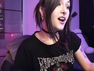 Crimson_Web November 18, 2025 Chaturbate stream image