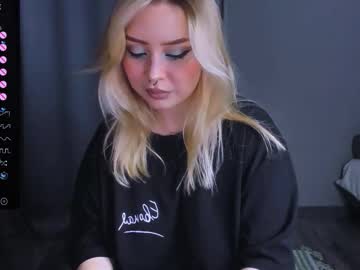 Monalauu November 18, 2025 Chaturbate stream image