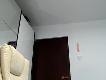 Tridentmuscles November 18, 2025 Chaturbate stream image