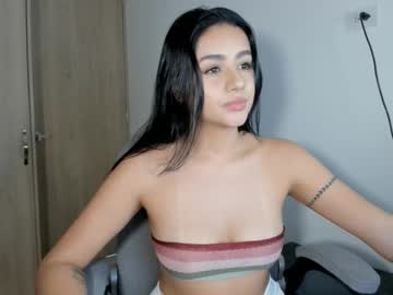 Julia_Strauns November 19, 2025 Chaturbate stream image