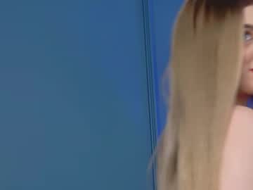 Irissbell November 19, 2025 Chaturbate stream image