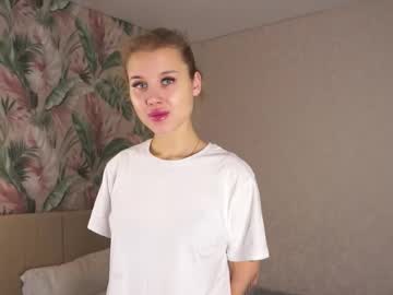 Sheroncrossland November 19, 2025 Chaturbate stream image