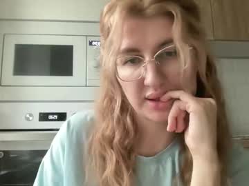 Linoreya November 19, 2025 Chaturbate stream image