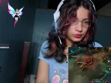 Helia_N_Amy November 19, 2025 Chaturbate stream image