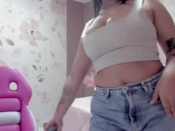 Kendall_Curves November 19, 2025 Chaturbate stream image