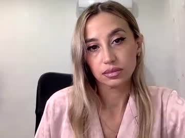 Linavora November 19, 2025 Chaturbate stream image