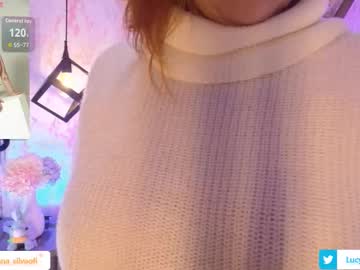 Lucyanasilva stream photo from November 19, 2025