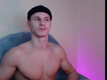 Puremenshape November 19, 2025 Chaturbate stream image